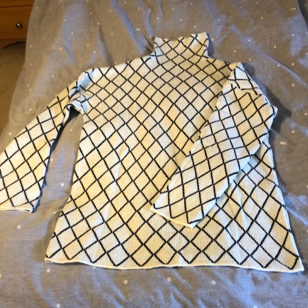 Woman sweater